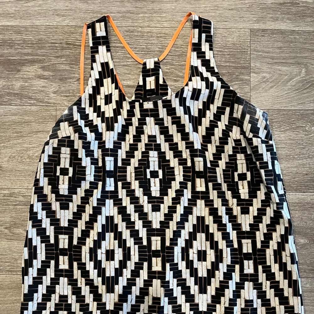 Patterned top